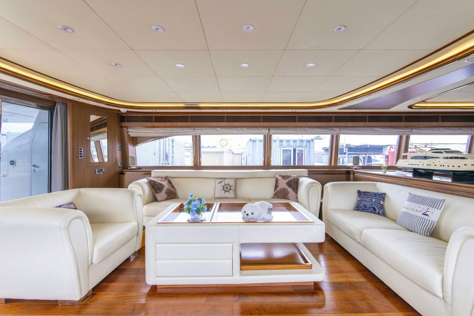 2005 Custom Line 112 — photo 5