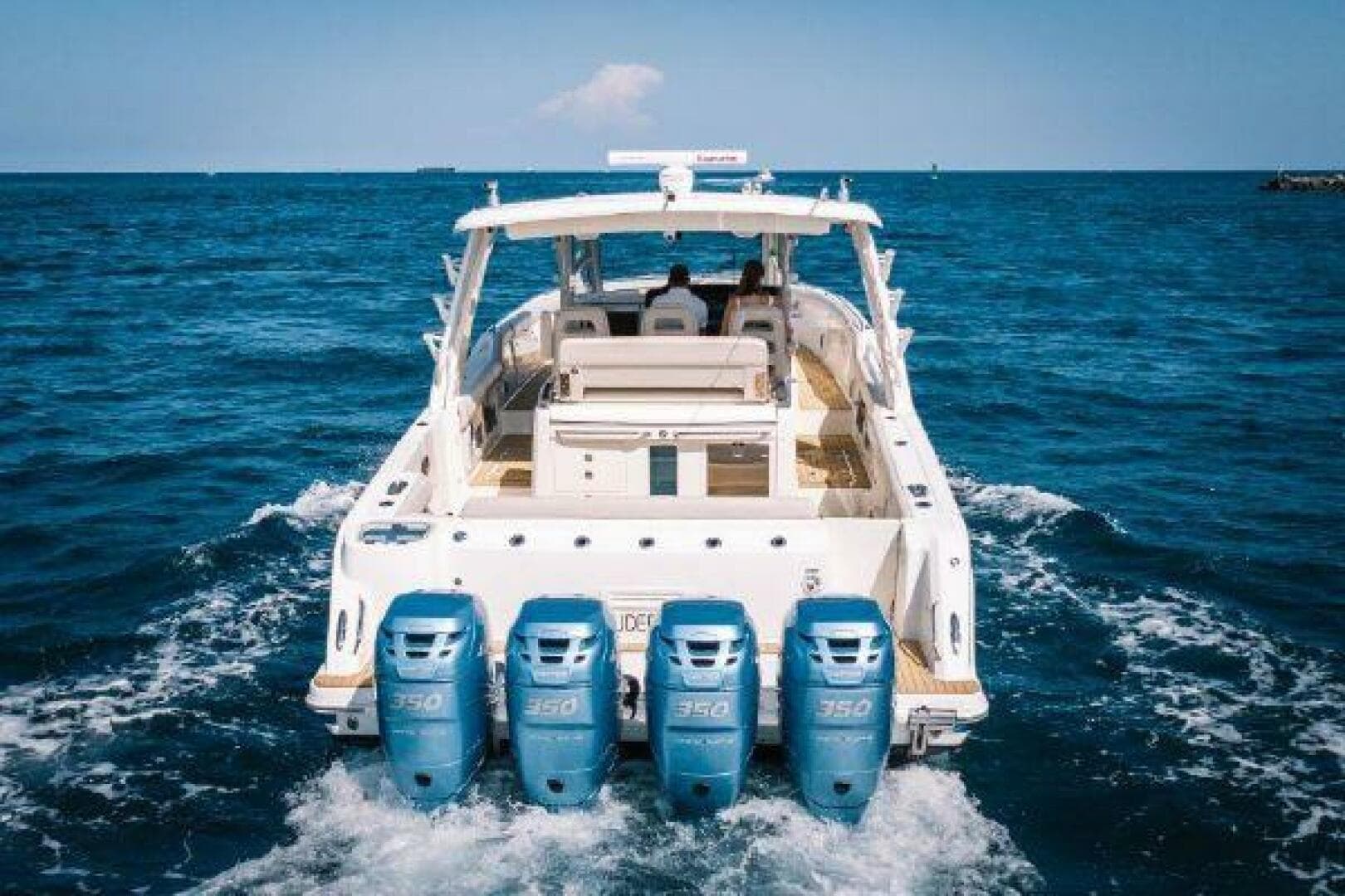 2017 Boston Whaler 42 Outrage — photo 2