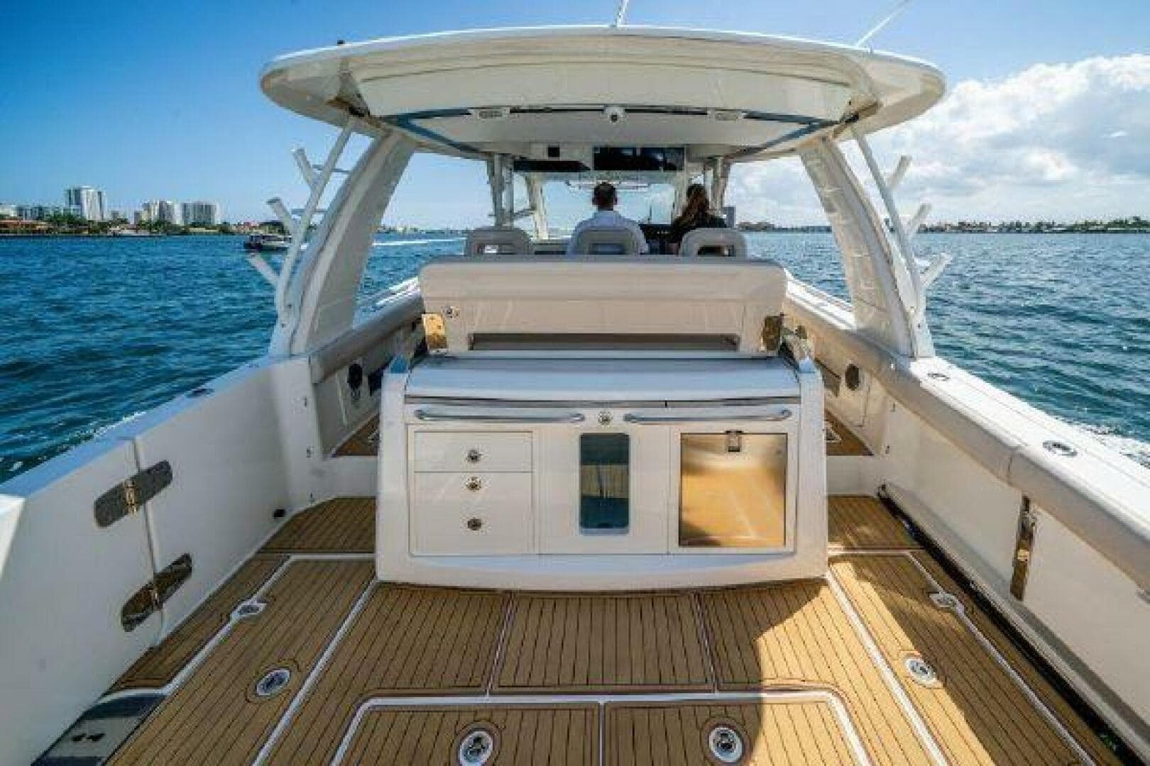2017 Boston Whaler 42 Outrage — photo 14