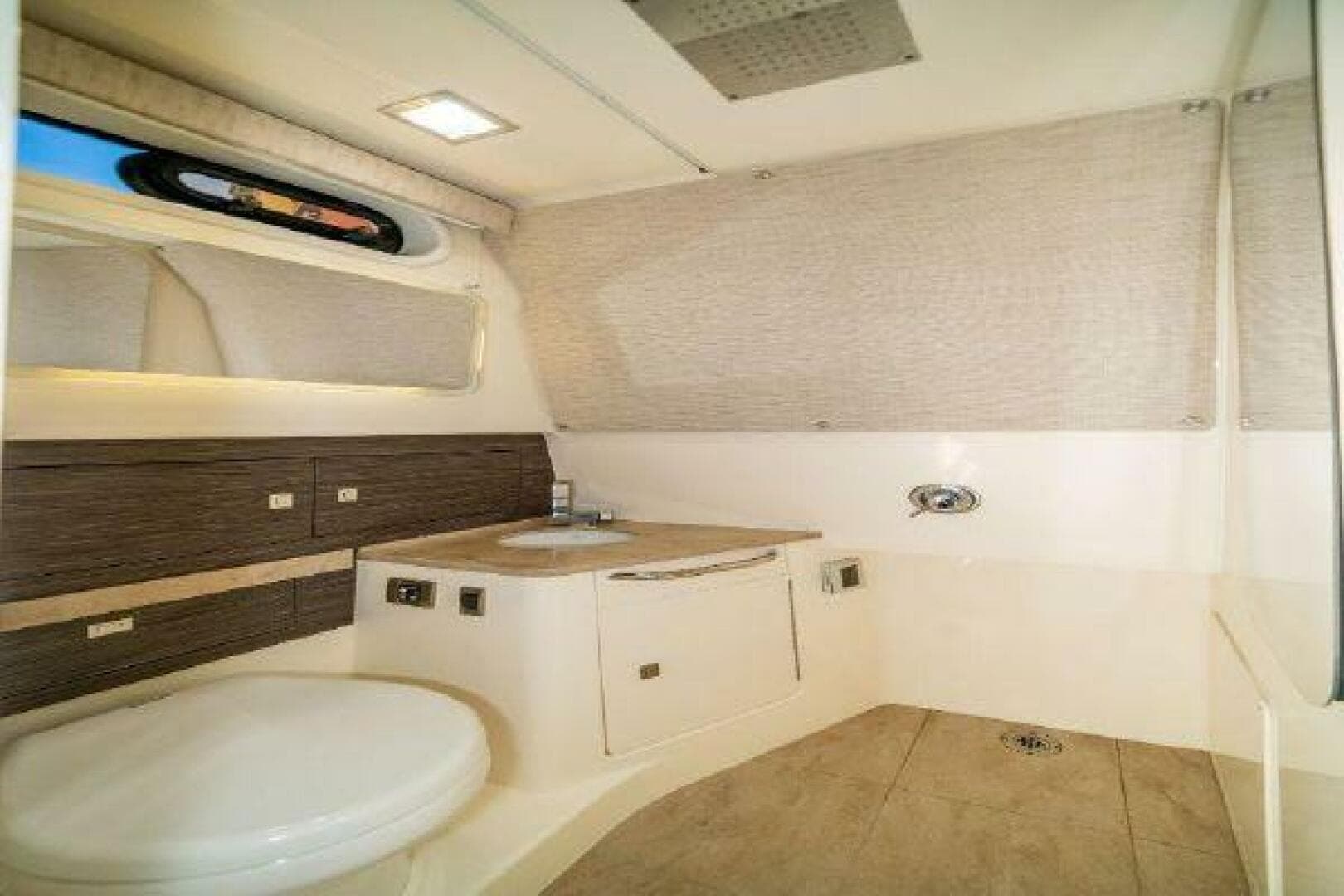 2017 Boston Whaler 42 Outrage — photo 32