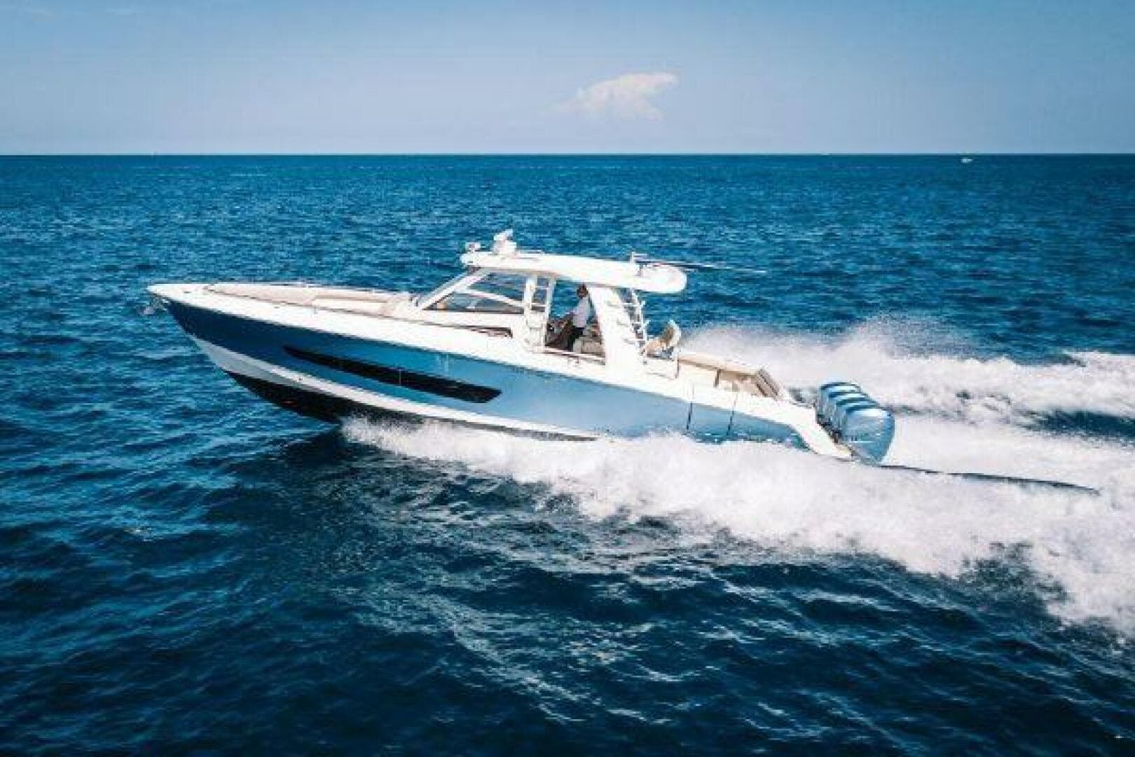 2017 Boston Whaler 42 Outrage — photo 4