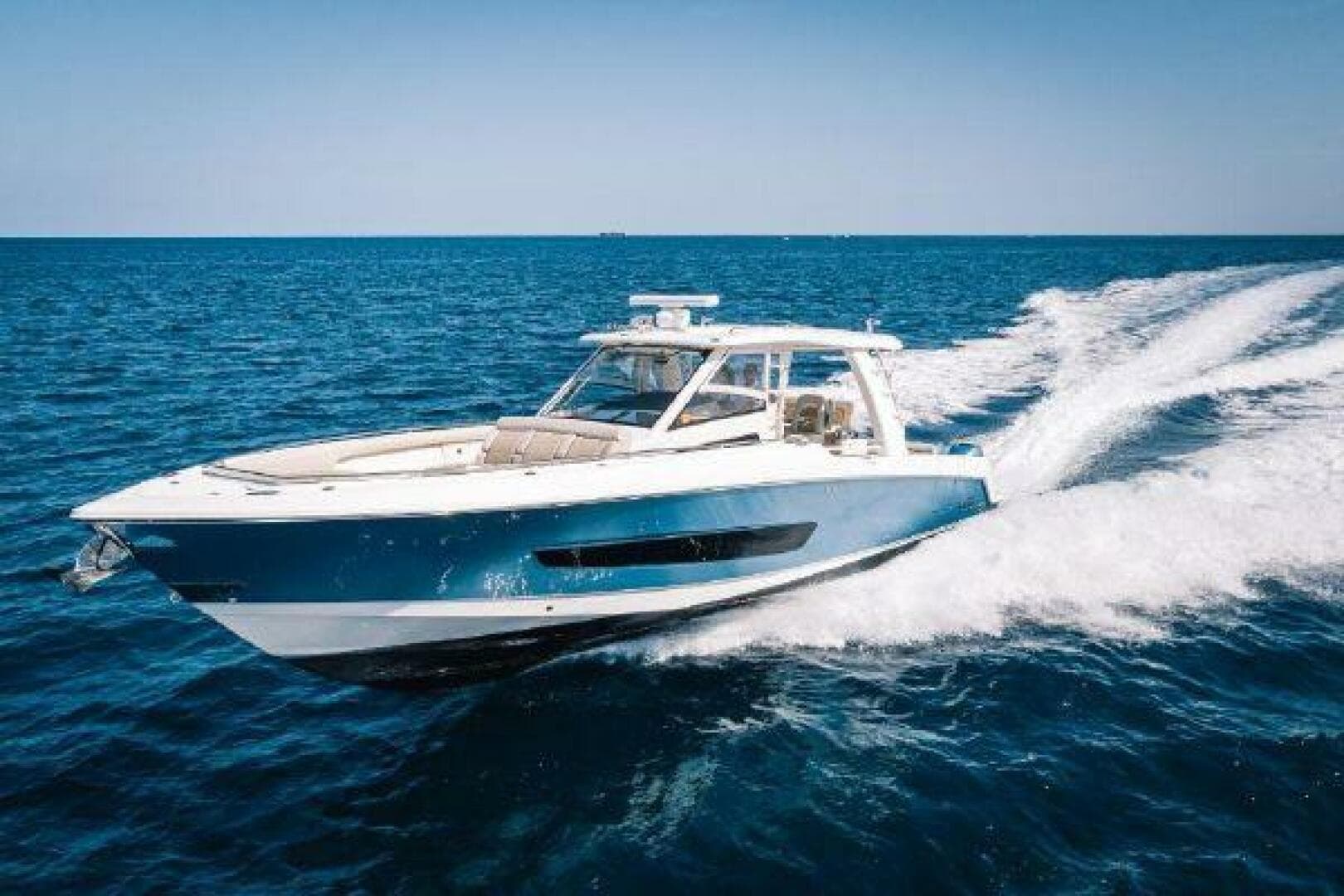 2017 Boston Whaler 42 Outrage — photo 5