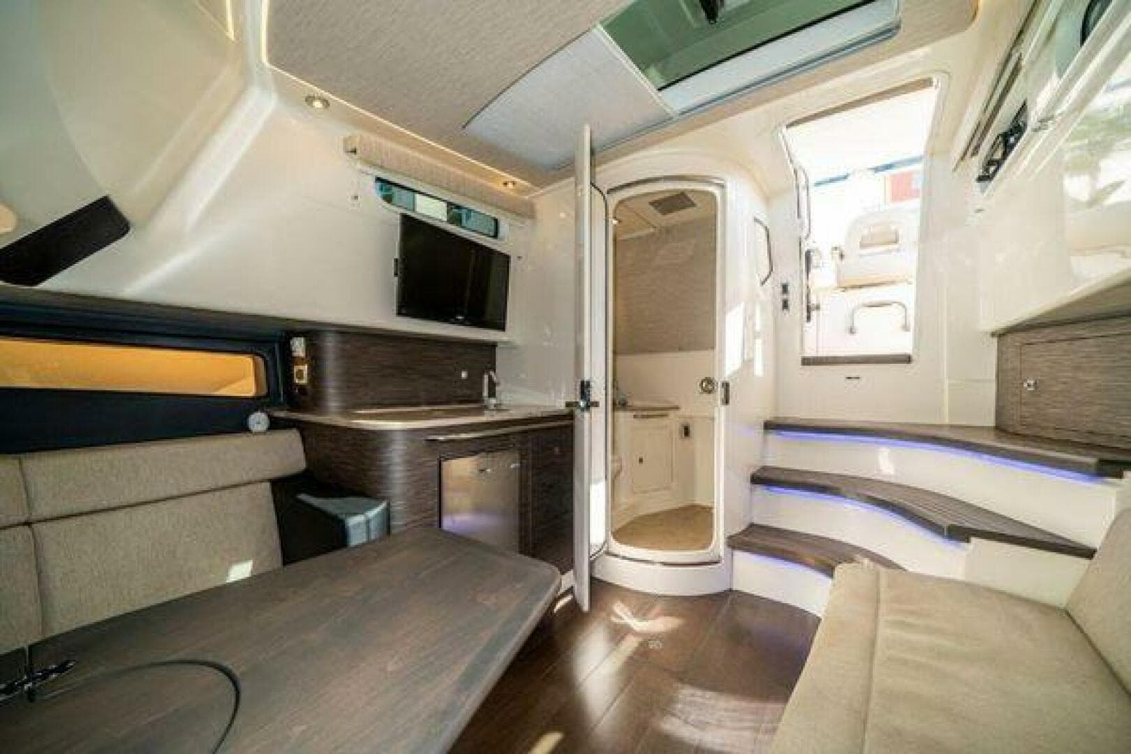 2017 Boston Whaler 42 Outrage — photo 31