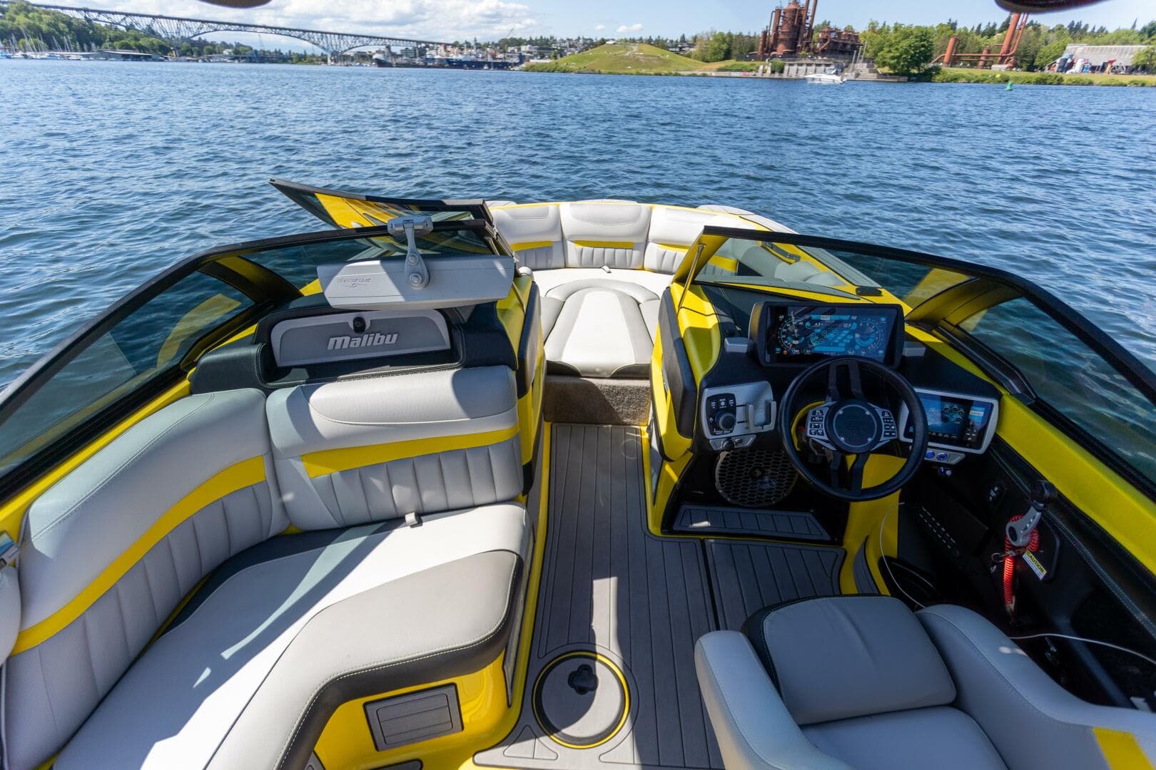 2016 Malibu Mkz 24.5 — photo 2