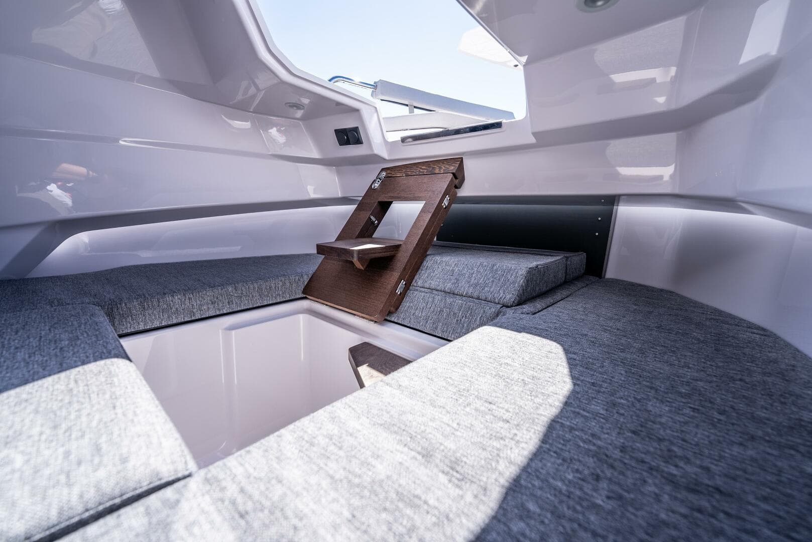 2026 Axopar Sun-Top — photo 21