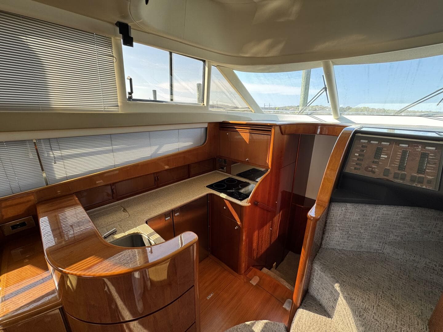2005 Princess 50 Flybridge — photo 14