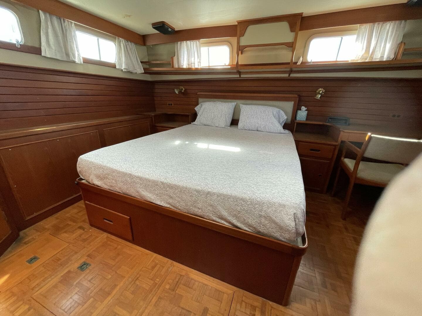 1987 Grand Banks 42 — photo 31