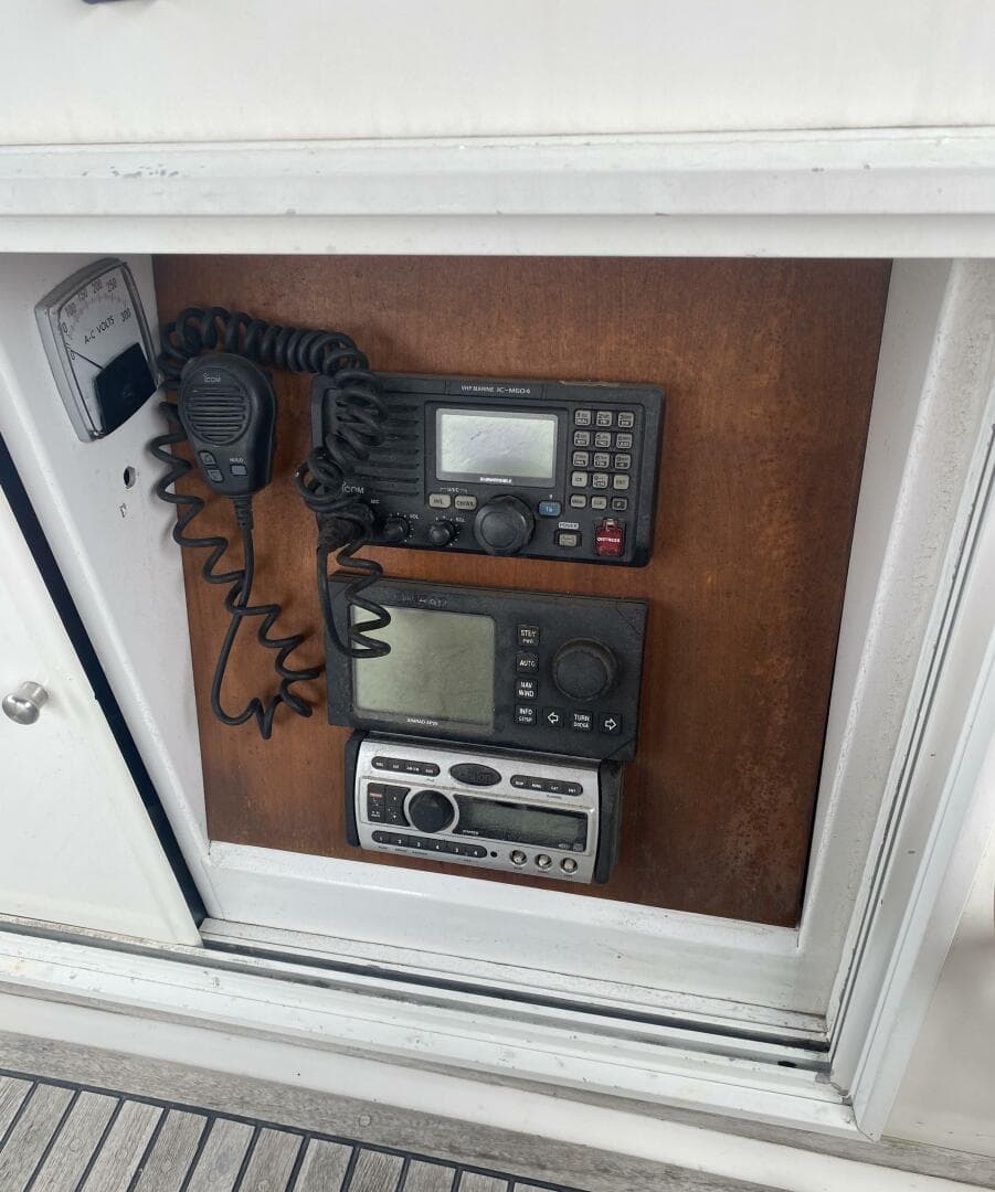 1987 Grand Banks 42 — photo 16