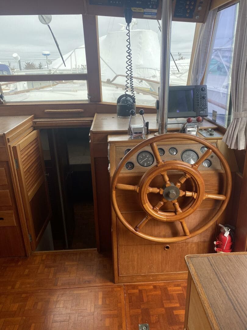 1987 Grand Banks 42 — photo 36