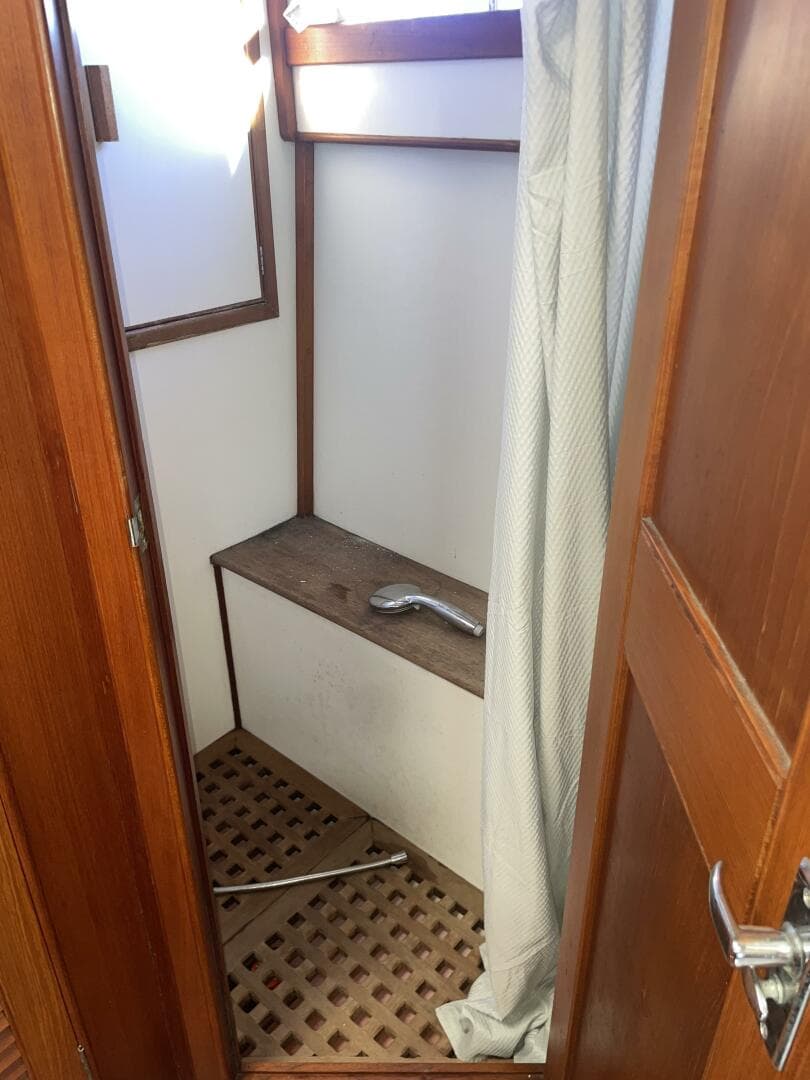 1987 Grand Banks 42 — photo 49