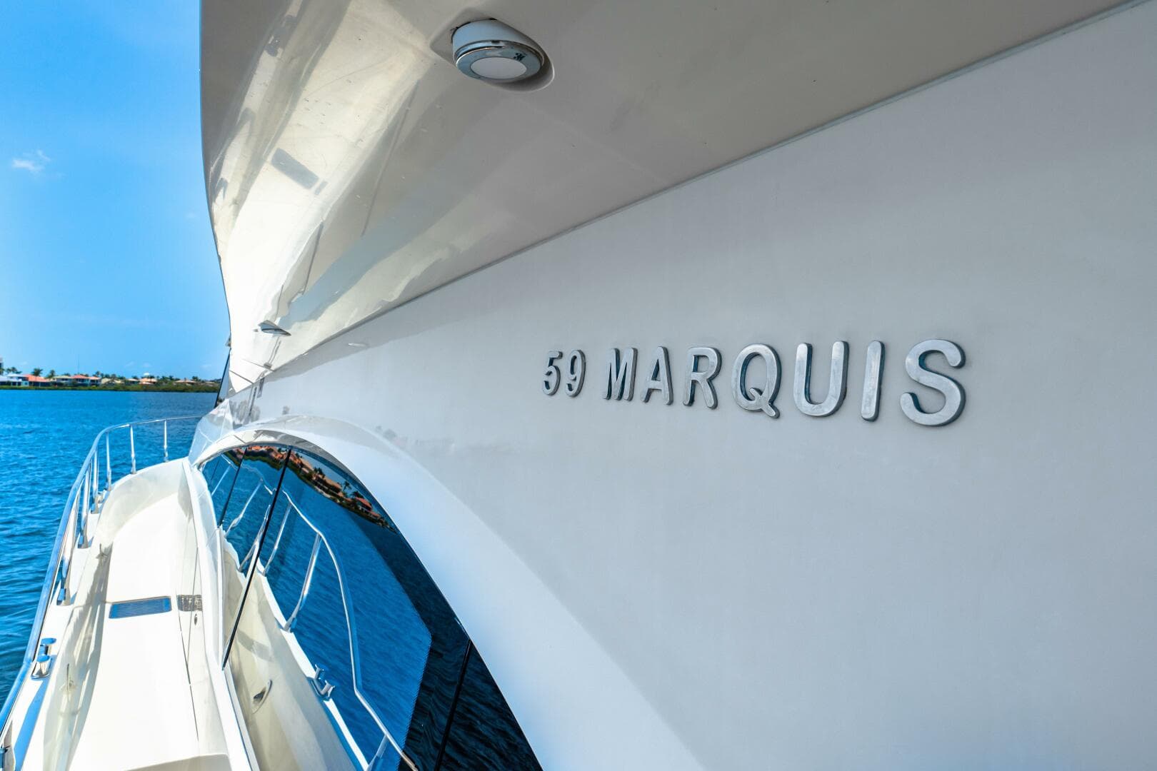 2005 Marquis — photo 37