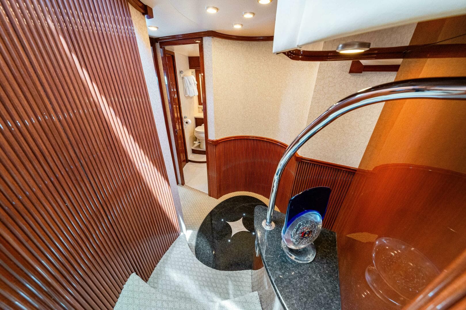 2005 Marquis — photo 65