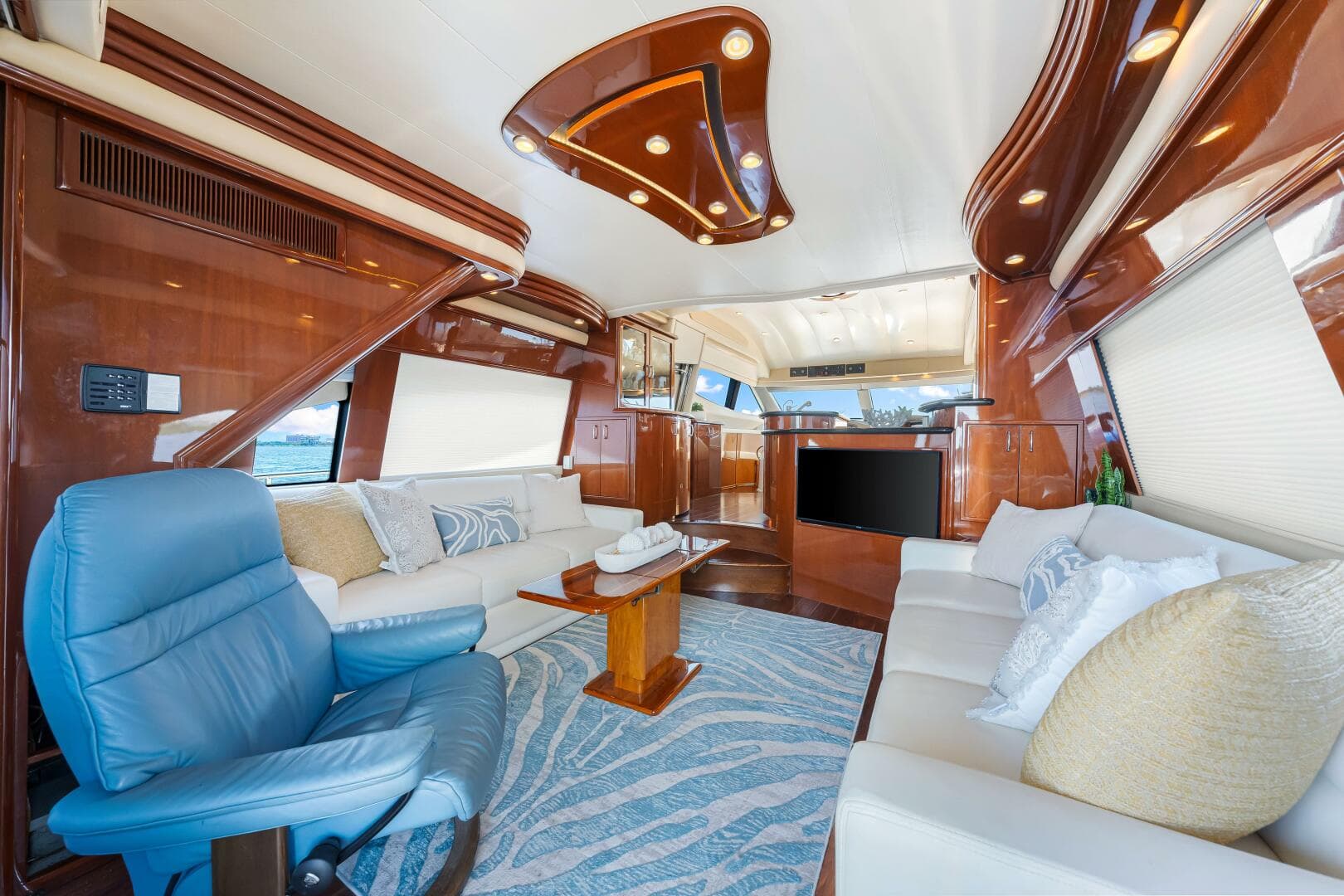 2005 Marquis — photo 53