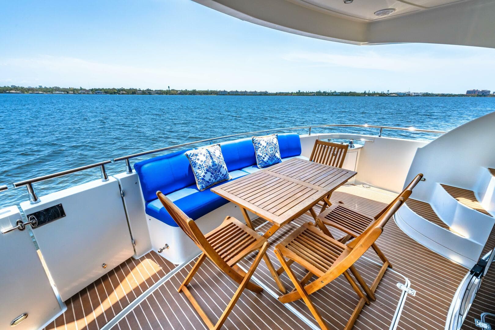 2005 Marquis — photo 34