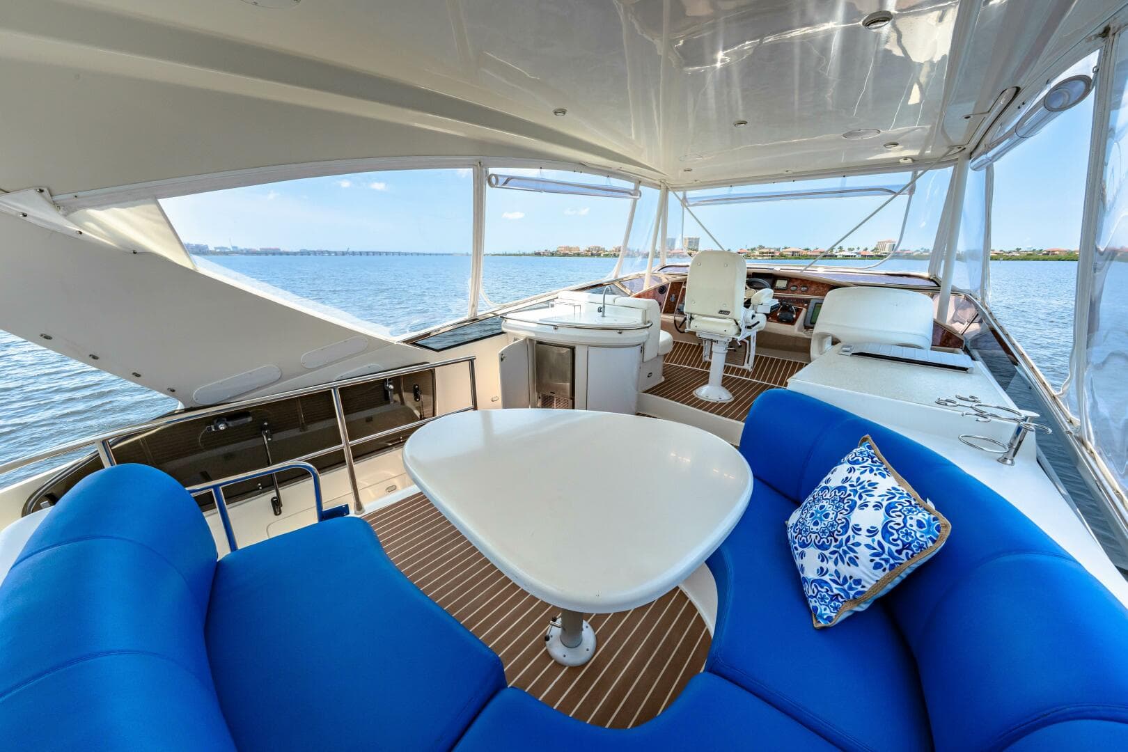 2005 Marquis — photo 45