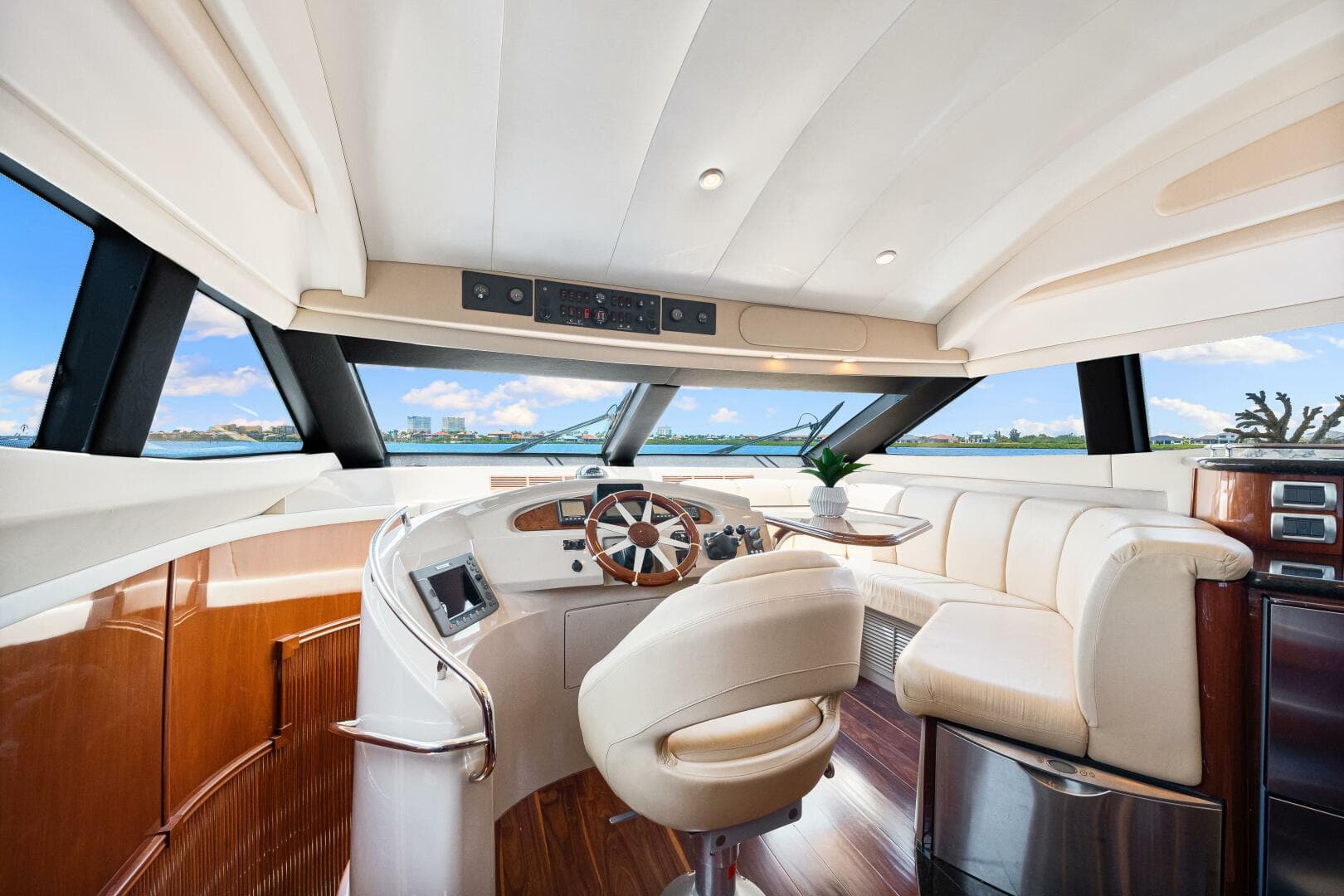 2005 Marquis — photo 60