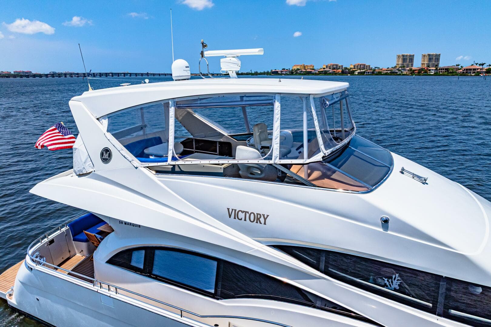 2005 Marquis — photo 18