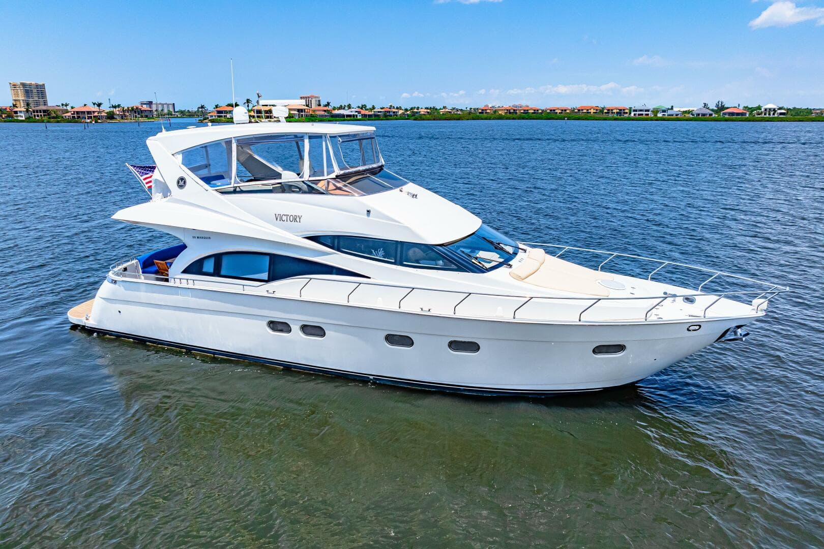 2005 Marquis — photo 21