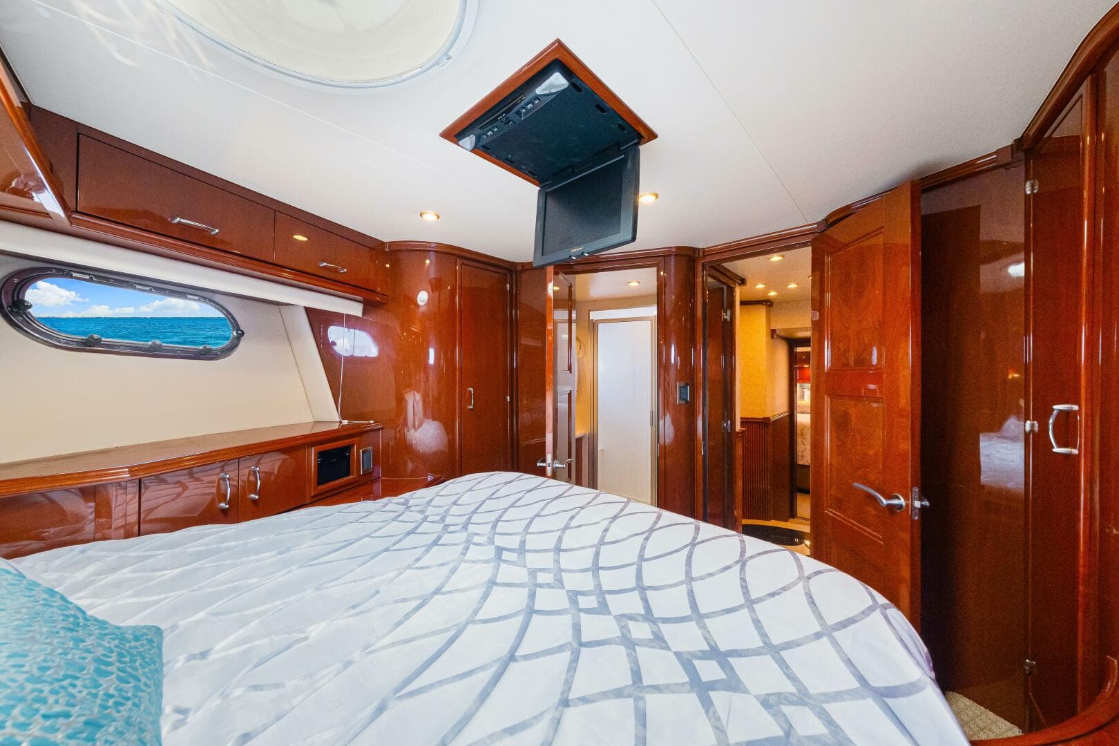 2005 Marquis — photo 72