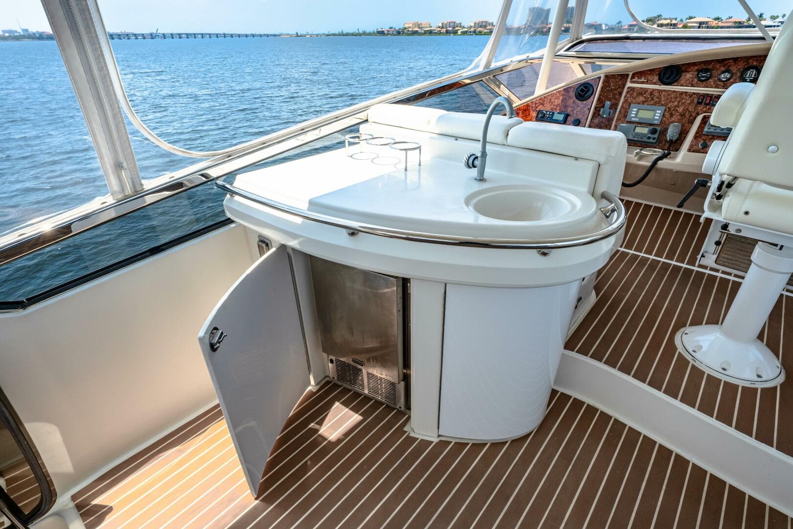 2005 Marquis — photo 51