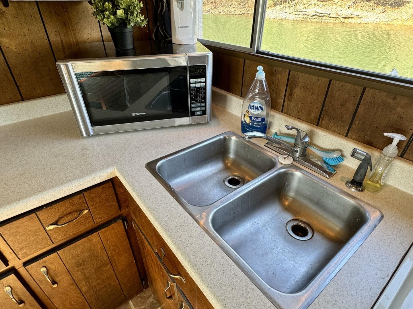 1977 Sumerset Aluminum Hull Houseboat With Catwalks — photo 33