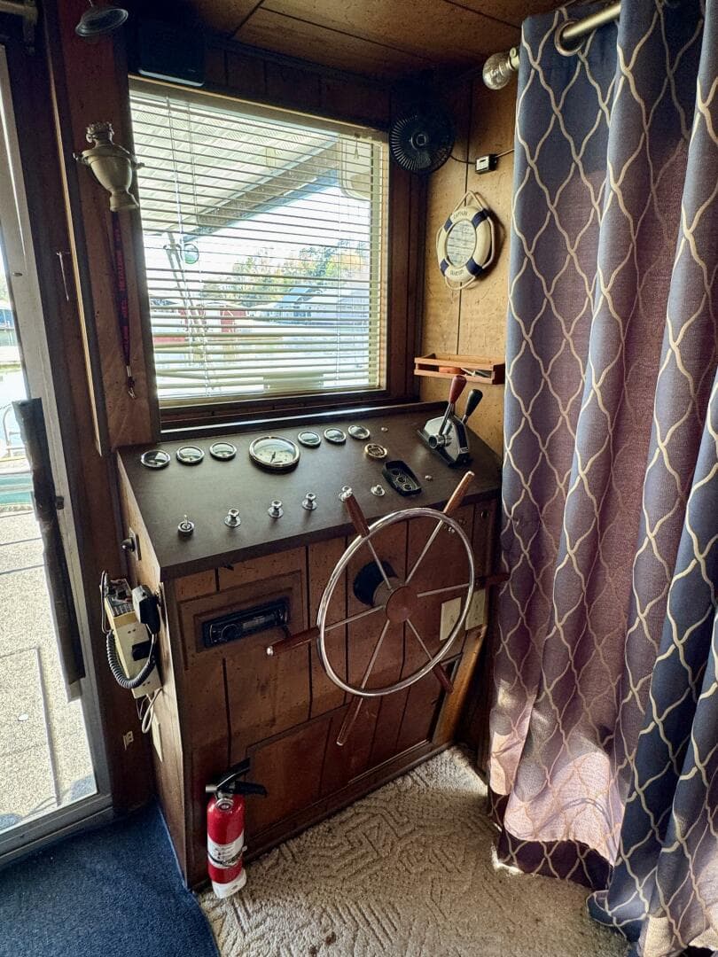 1977 Sumerset Aluminum Hull Houseboat With Catwalks — photo 21