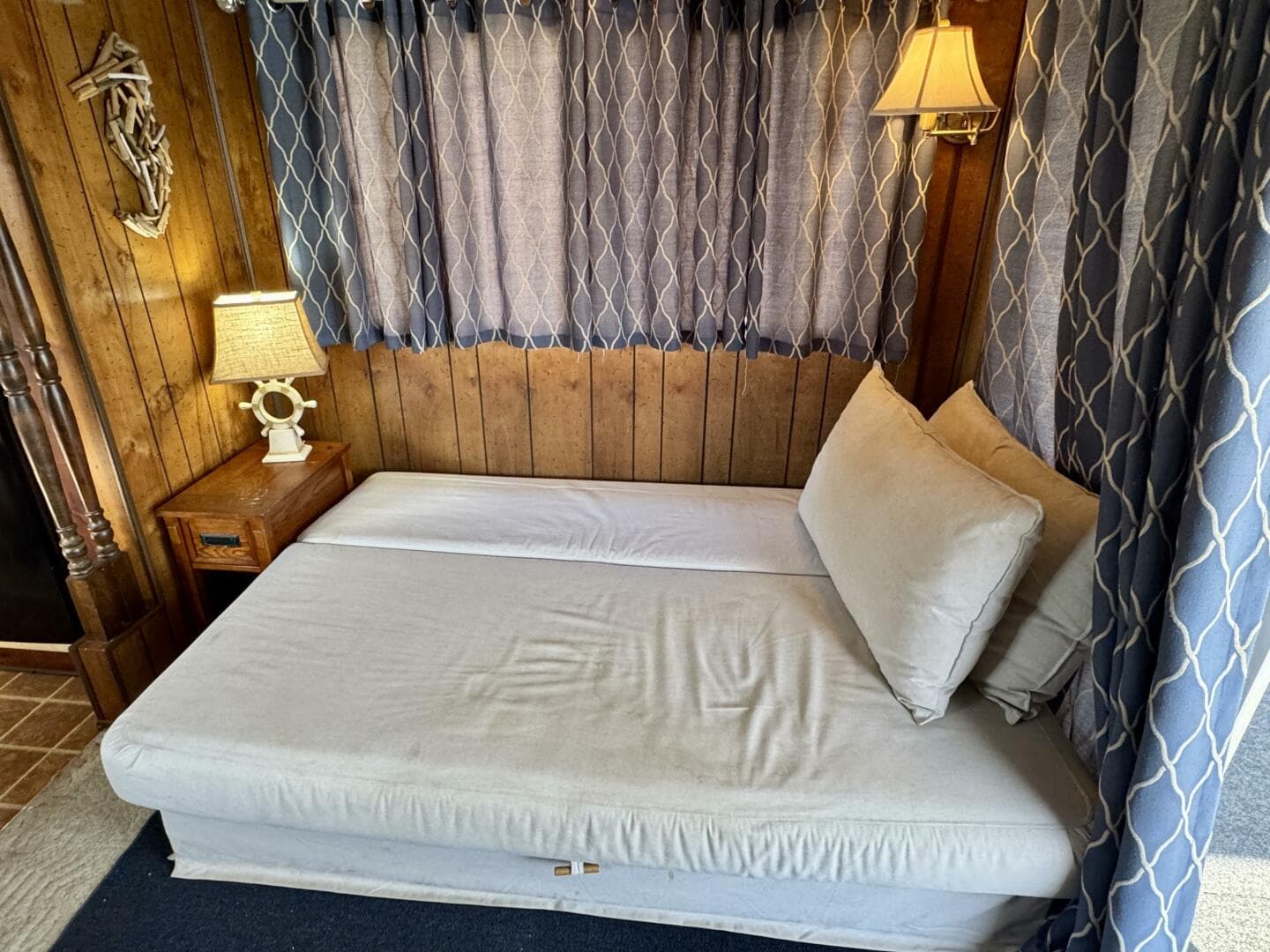 1977 Sumerset Aluminum Hull Houseboat With Catwalks — photo 27