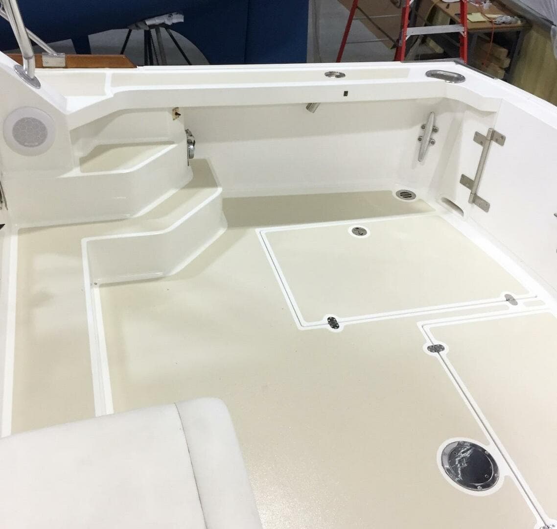 1998 Grand Banks 38 Eastbay EX — photo 9