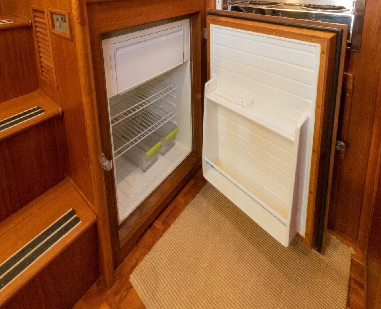 1998 Grand Banks 38 Eastbay EX — photo 20