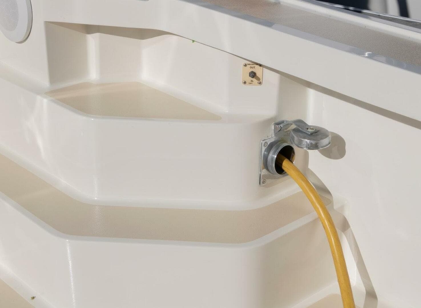 1998 Grand Banks 38 Eastbay EX — photo 12