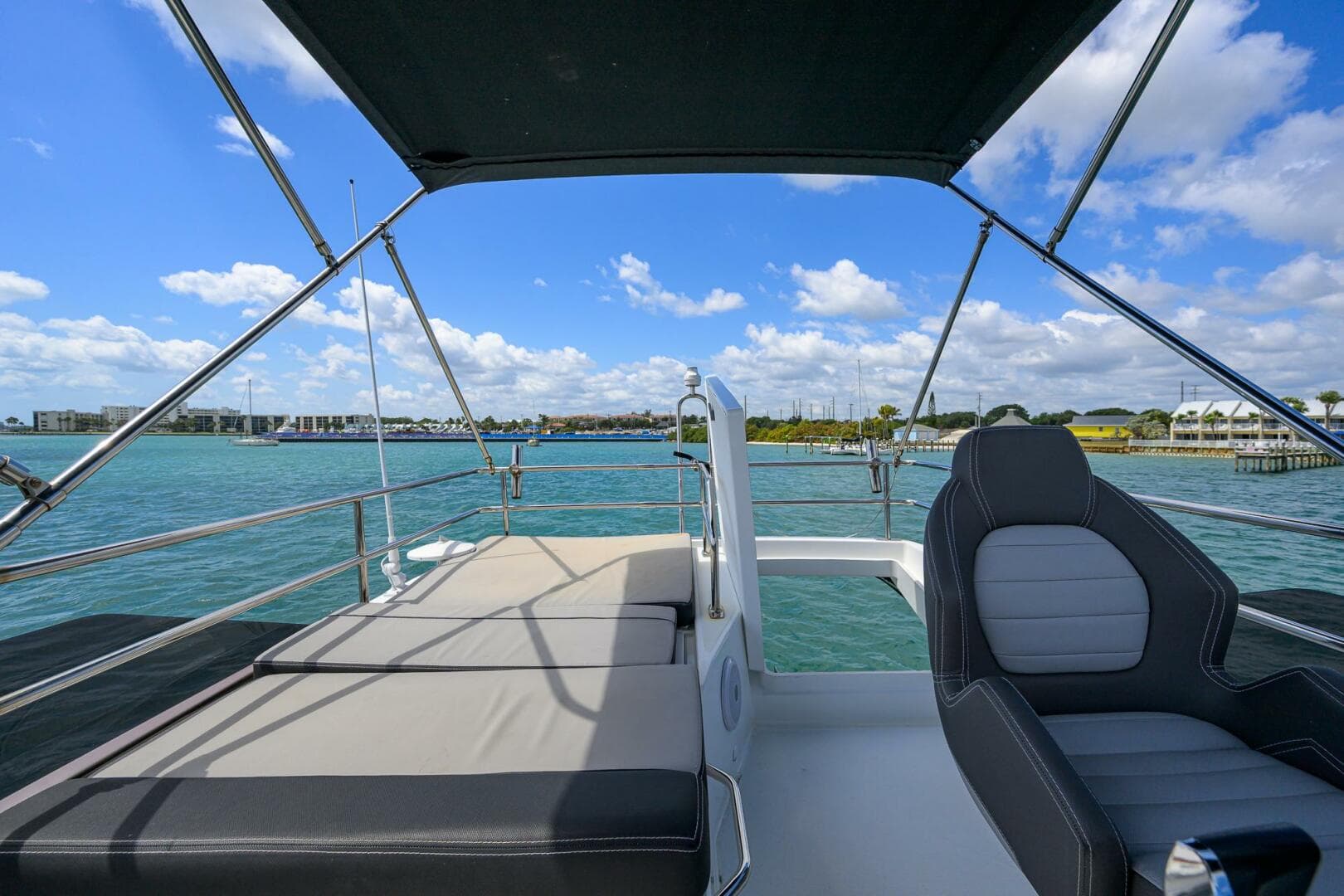 2022 Jeanneau Nc Weekender 1095 Fly — photo 9