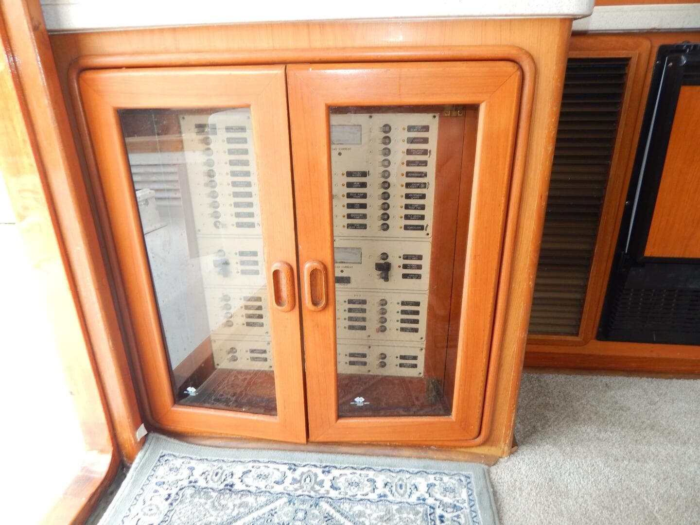 1996 Egg Harbor By Cayman — photo 16