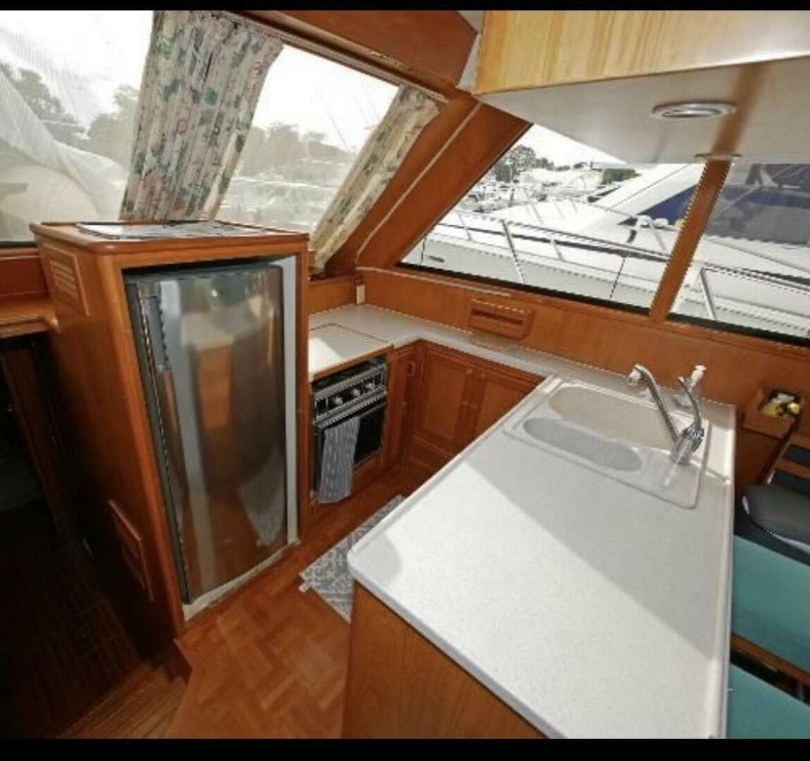 1996 Egg Harbor By Cayman — photo 11