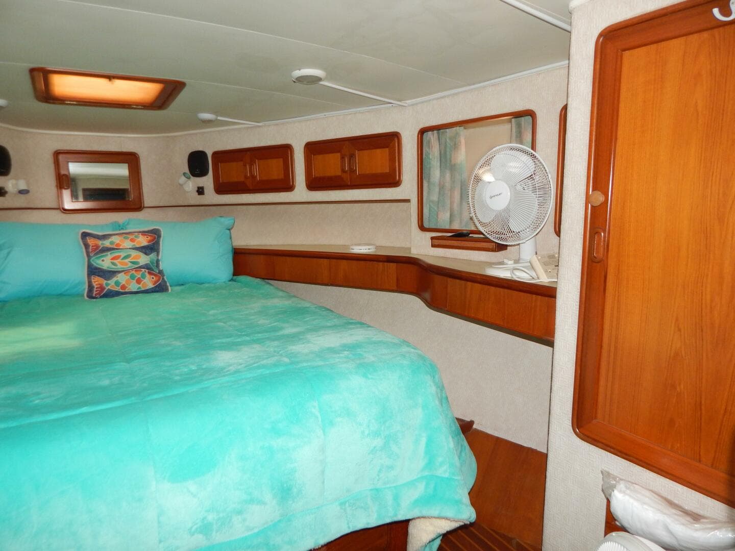 1996 Egg Harbor By Cayman — photo 10