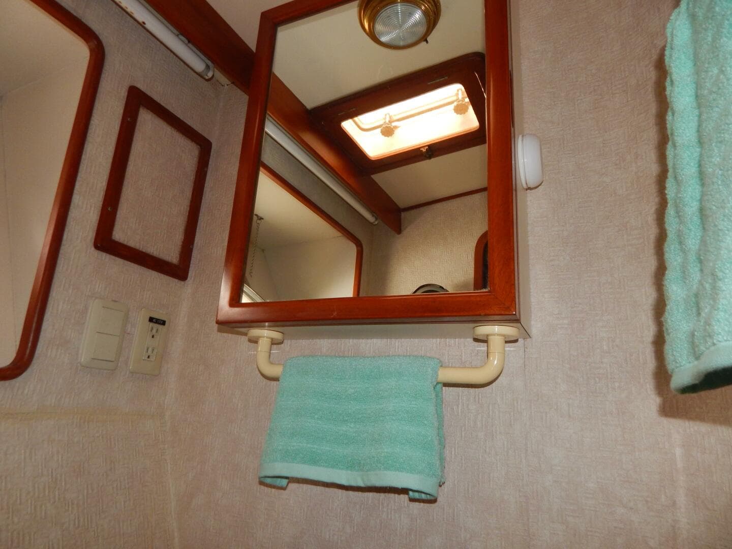 1996 Egg Harbor By Cayman — photo 31