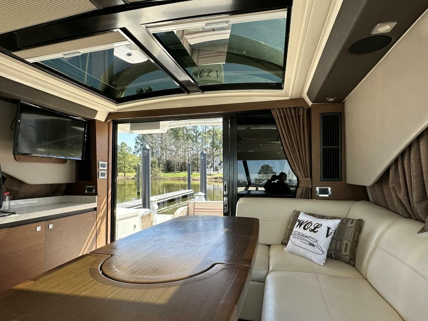 2016 Sea Ray 510 Sundancer — photo 9