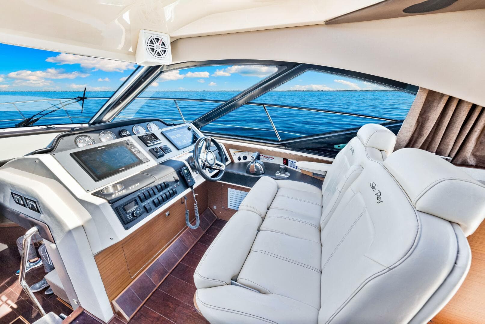 2016 Sea Ray 510 Sundancer — photo 43