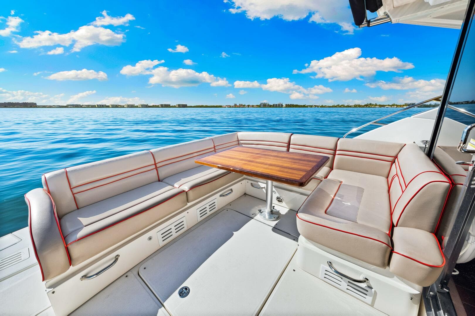 2016 Sea Ray 510 Sundancer — photo 61