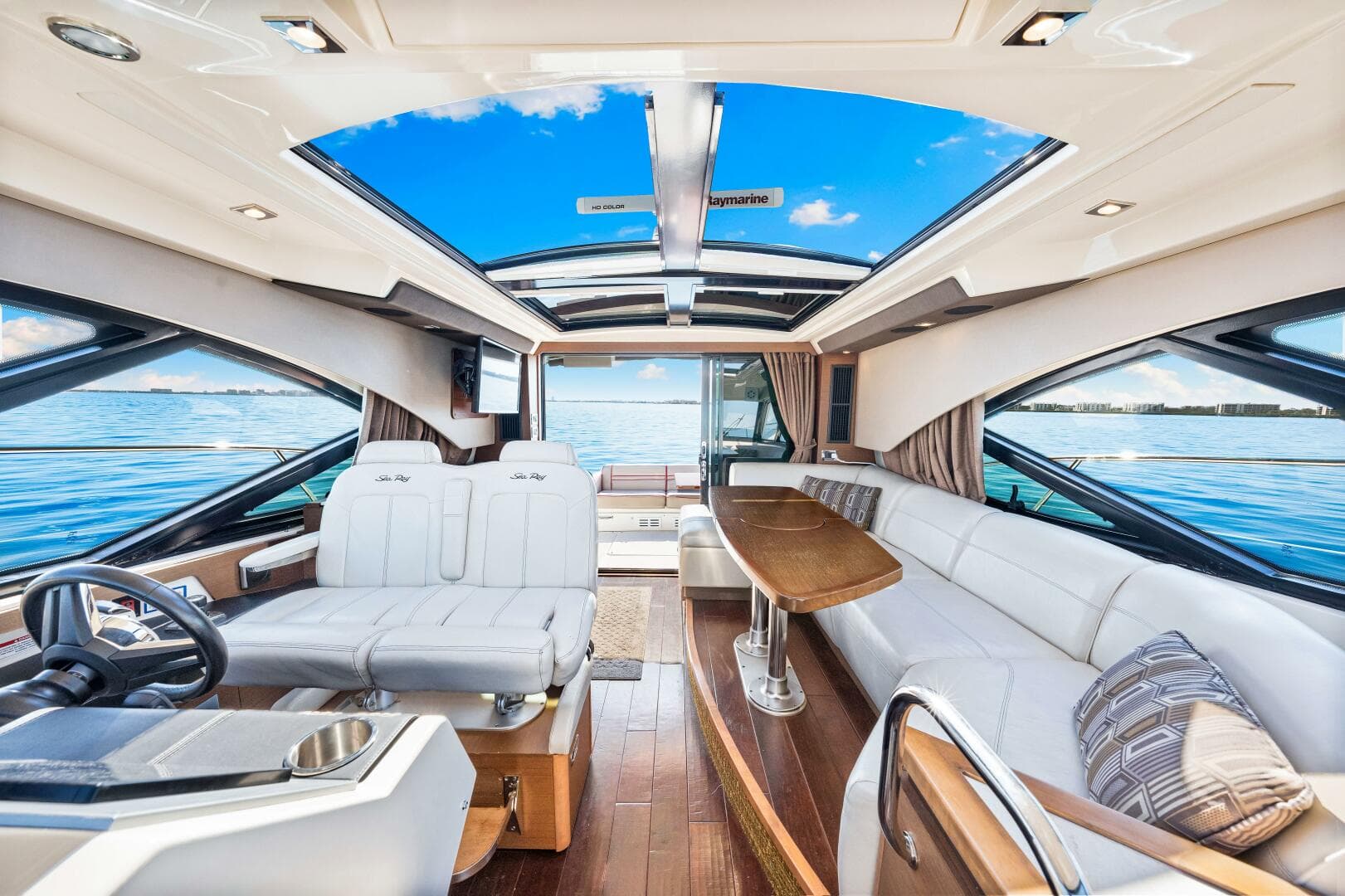 2016 Sea Ray 510 Sundancer — photo 50