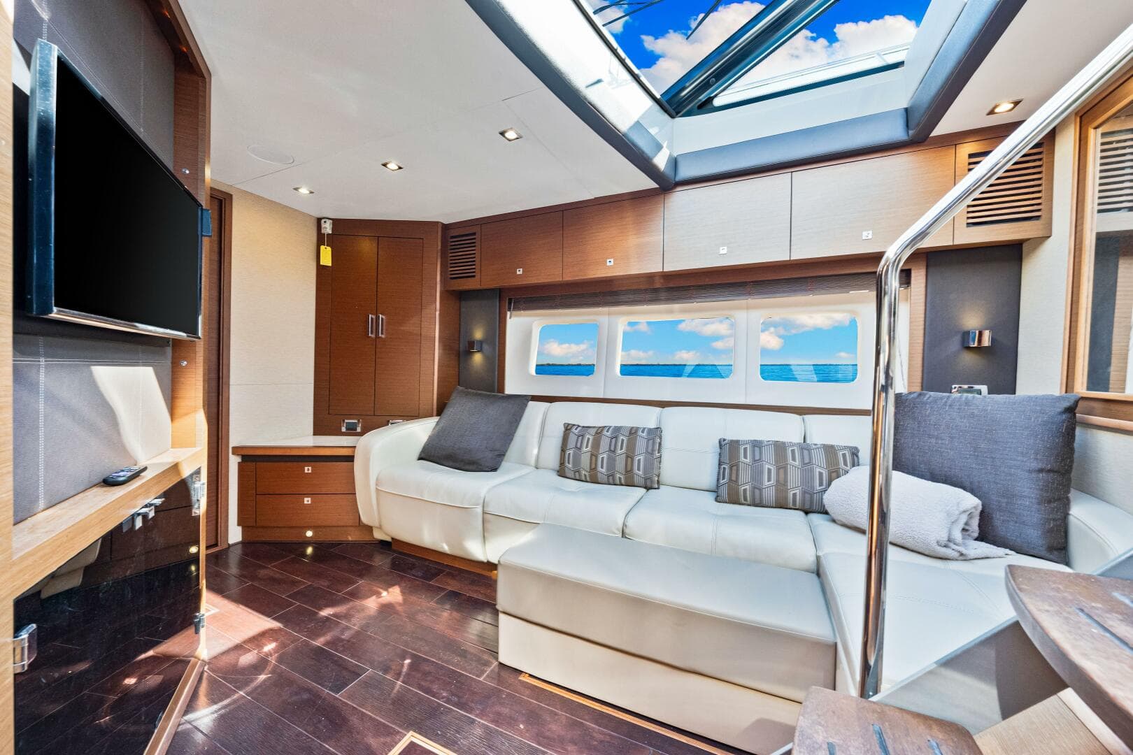 2016 Sea Ray 510 Sundancer — photo 38