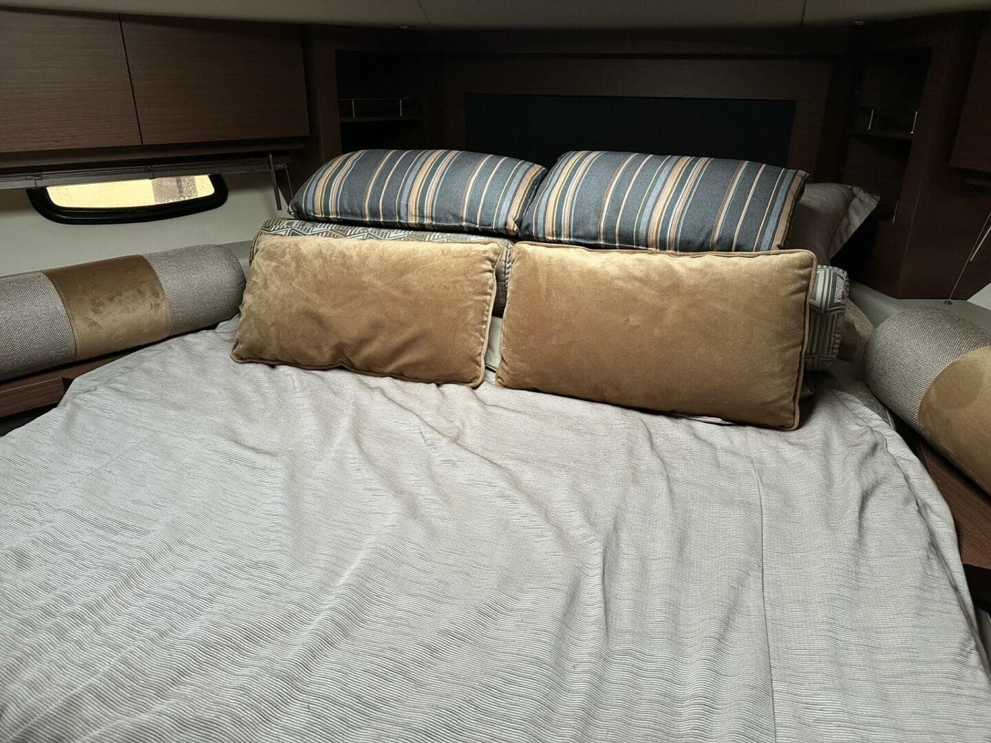 2016 Sea Ray 510 Sundancer — photo 11