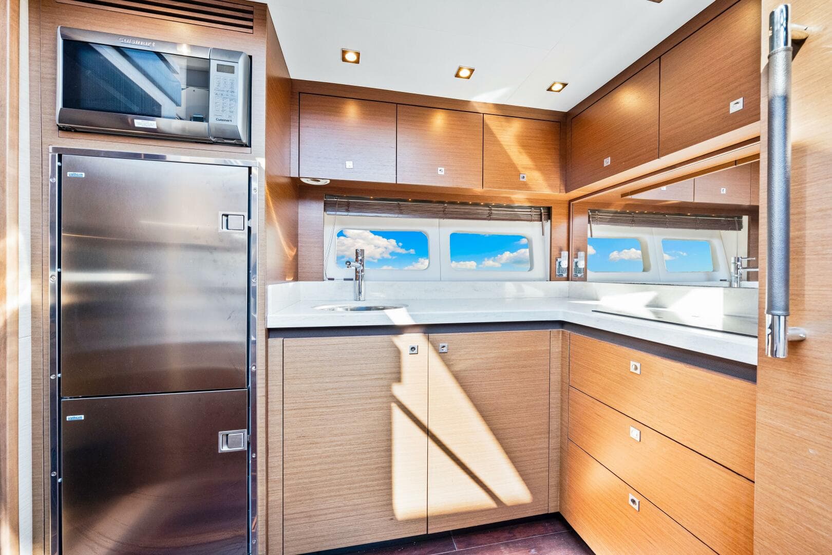 2016 Sea Ray 510 Sundancer — photo 36