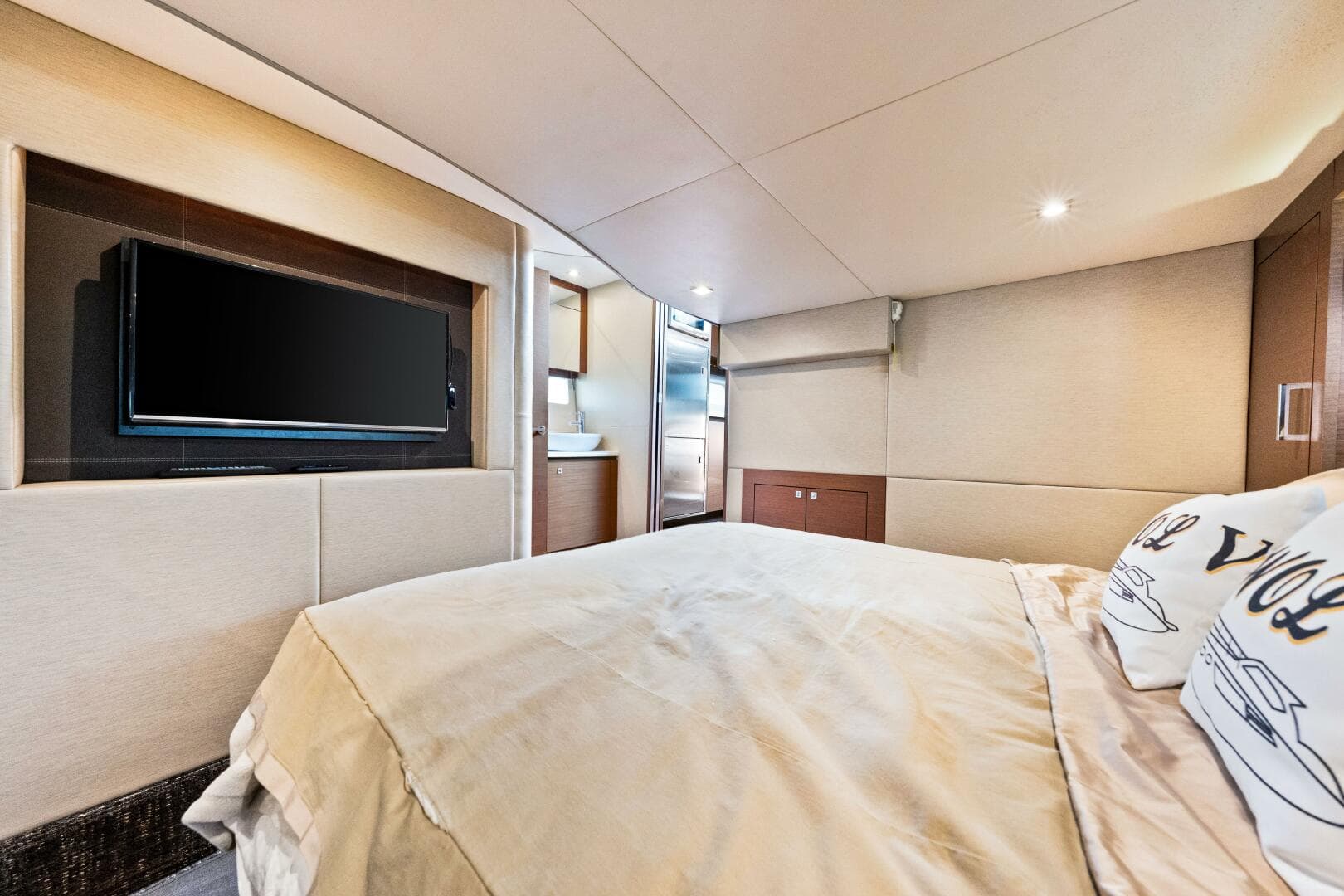 2016 Sea Ray 510 Sundancer — photo 16