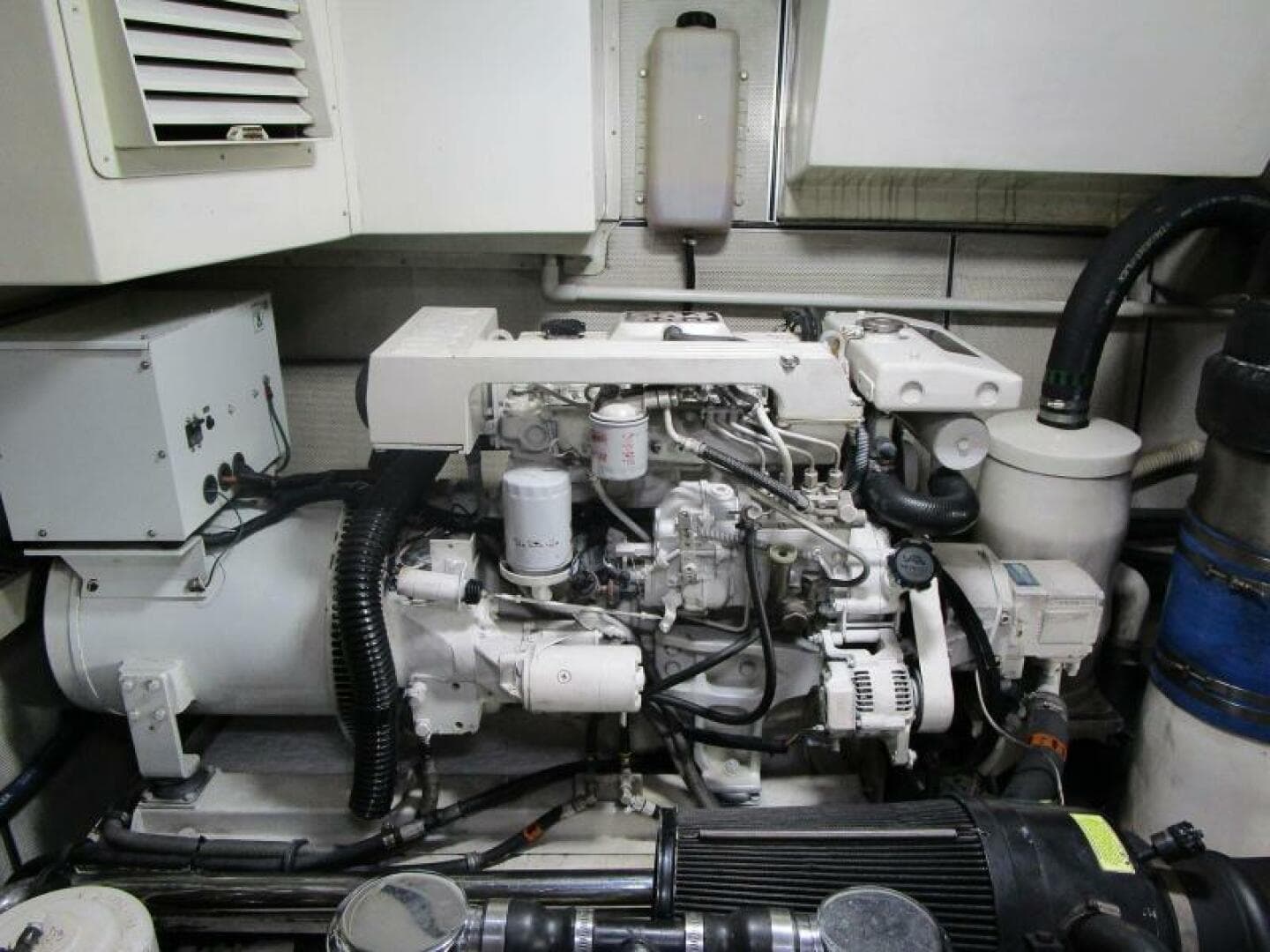 2002 Cheoy Lee Sport — photo 70