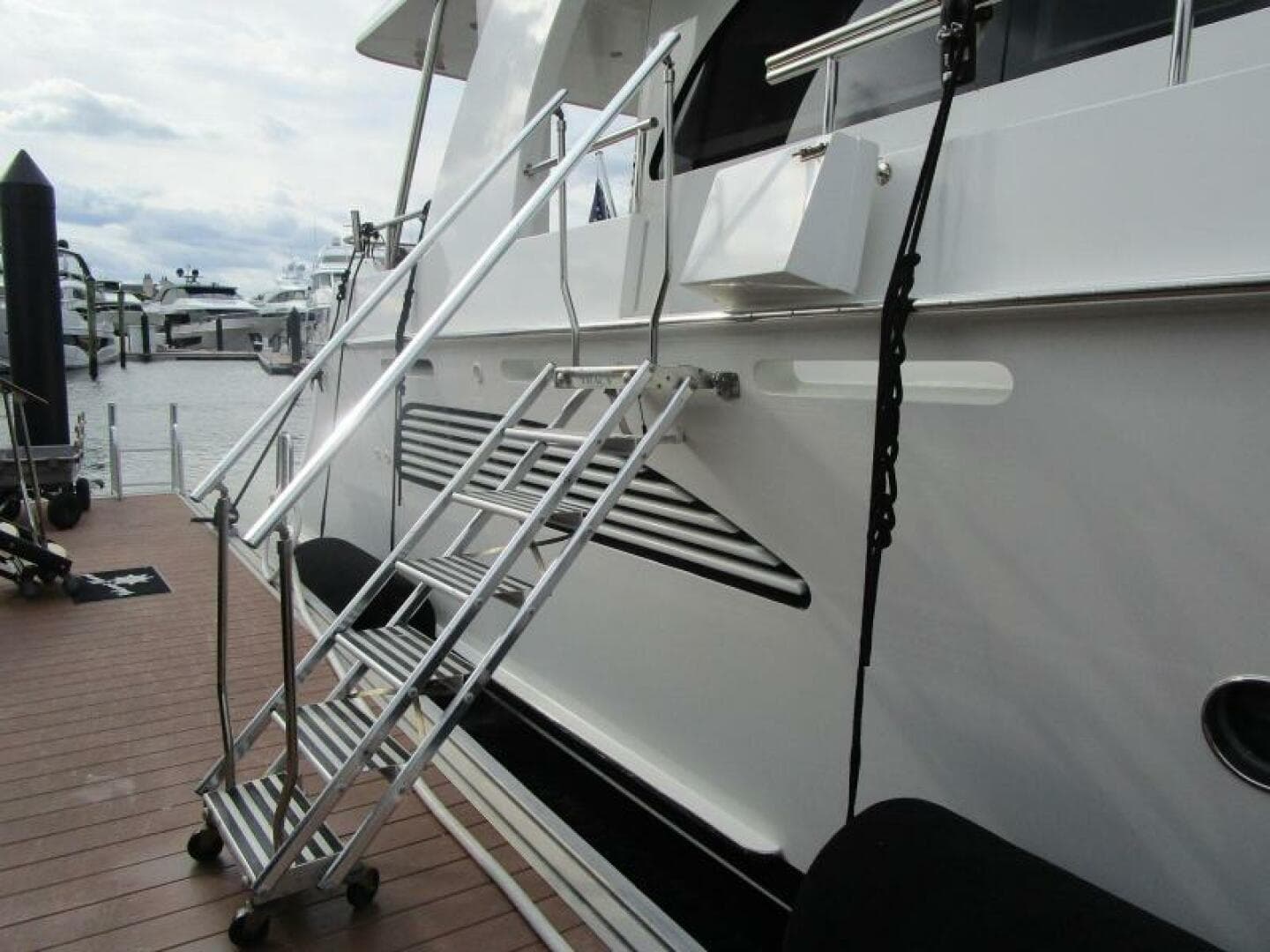 2002 Cheoy Lee Sport — photo 47