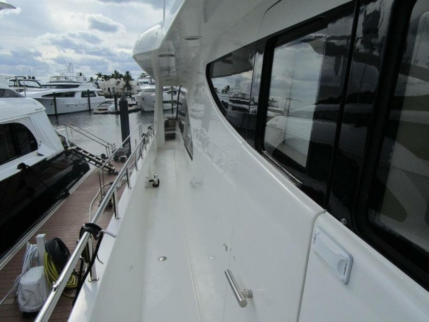 2002 Cheoy Lee Sport — photo 46