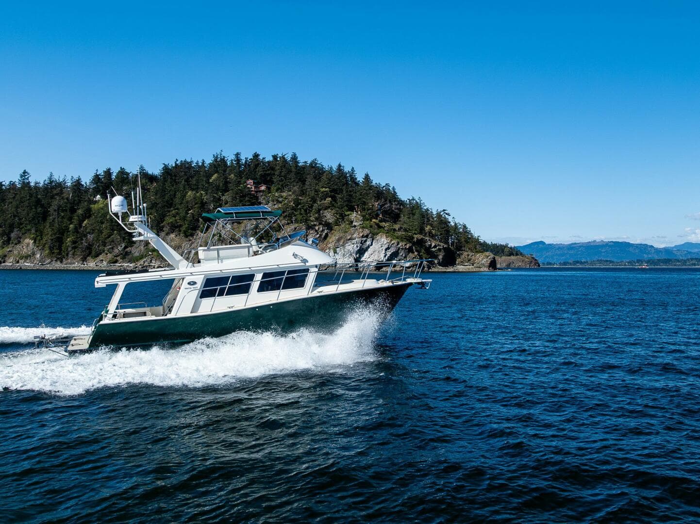 2009 Coastal Craft 400 IPS — photo 5