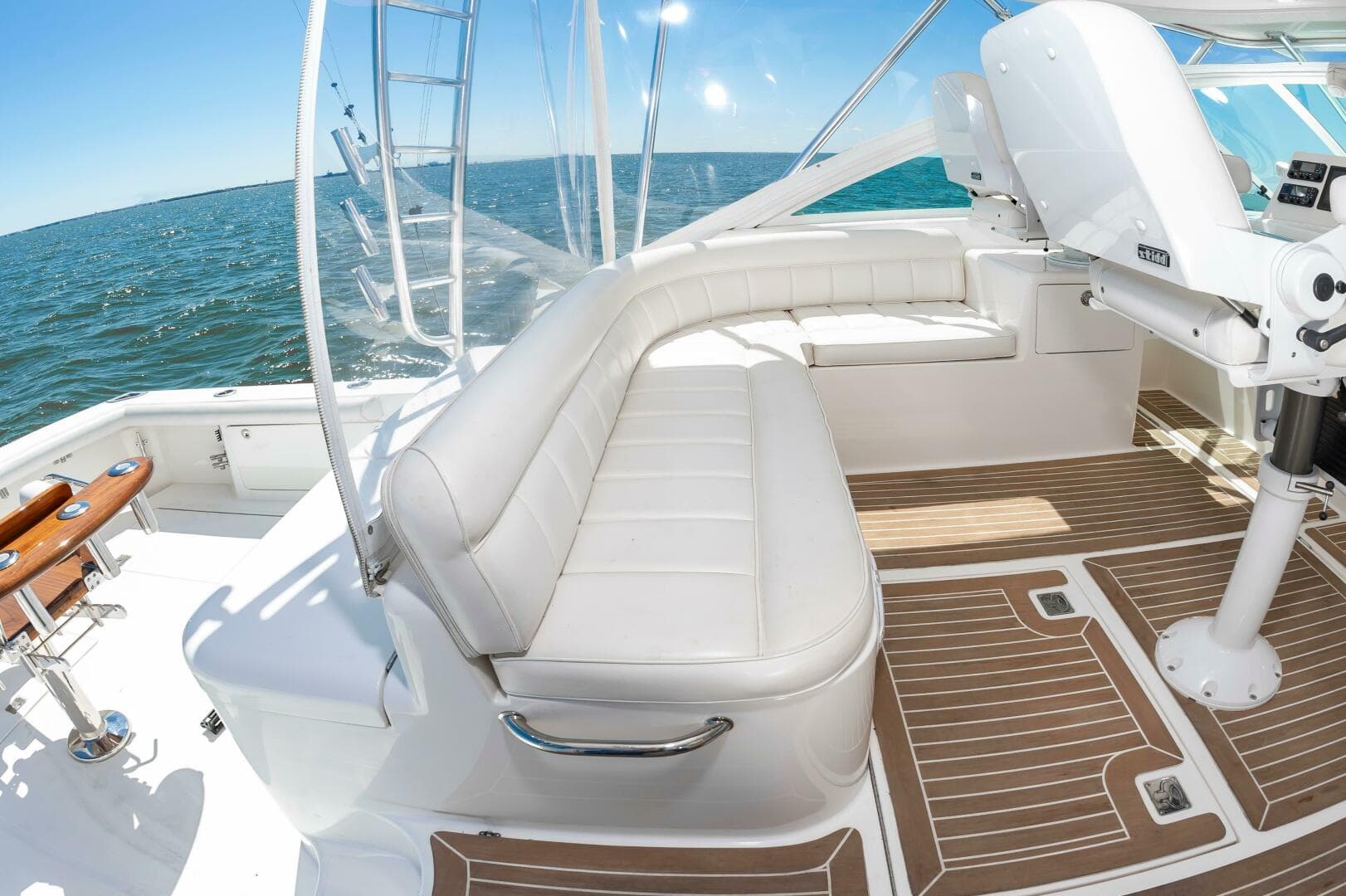 2008 Cabo 40 Express — photo 24