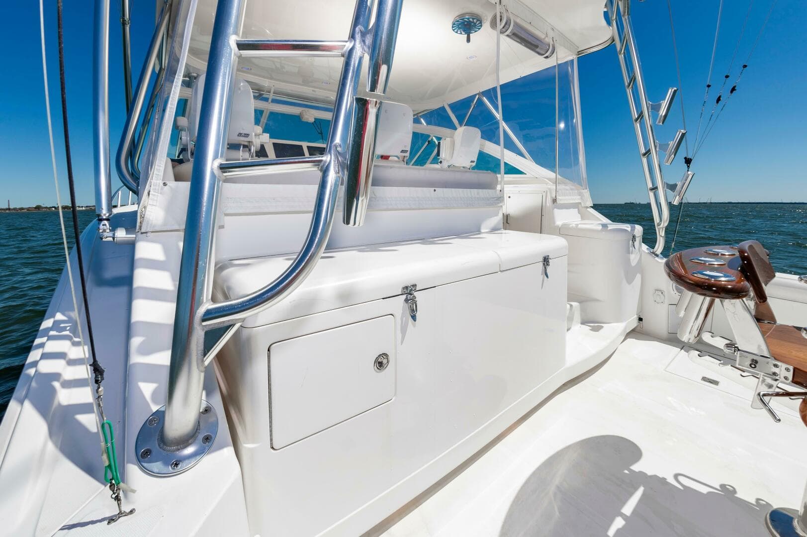 2008 Cabo 40 Express — photo 12