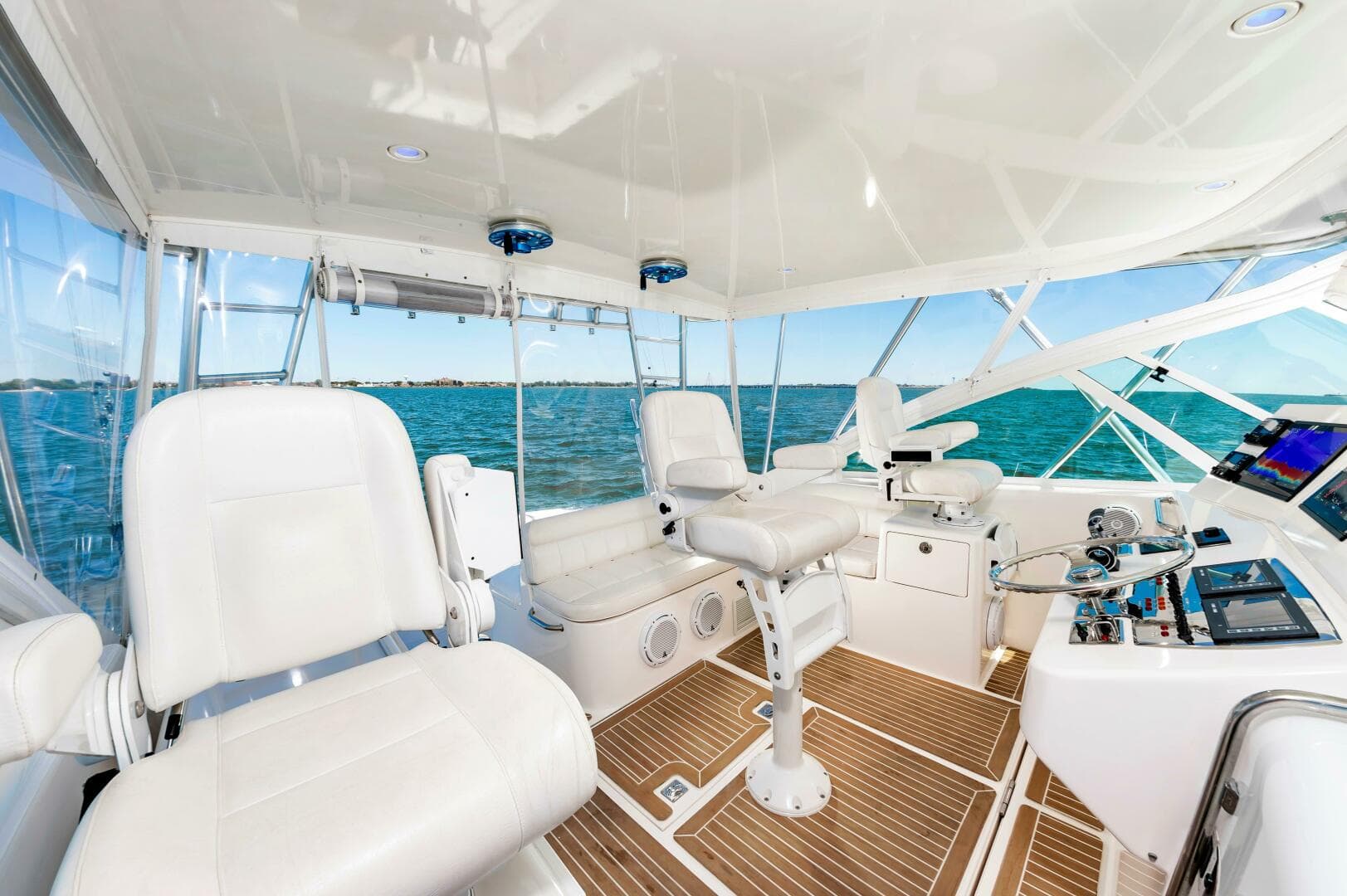 2008 Cabo 40 Express — photo 23